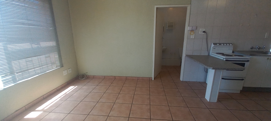 2 Bedroom Property for Sale in Kannoniers Park North West